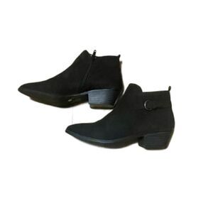 St John’s Bay Black Ankle Booties Faux Suede Buckle Strap Women’s 7